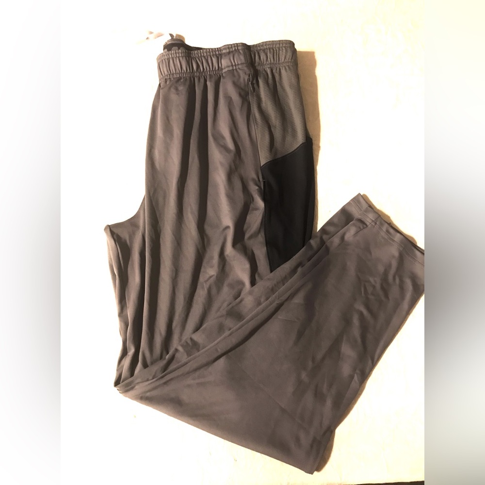 Mens Under Armour. Sweat Pants